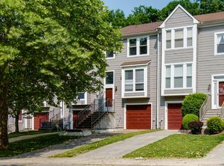 7717 Heatherside Ln, Ellicott City, MD 21043