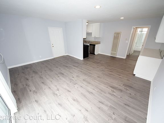 2nd image of 3671 Mentone Ave APT 7
