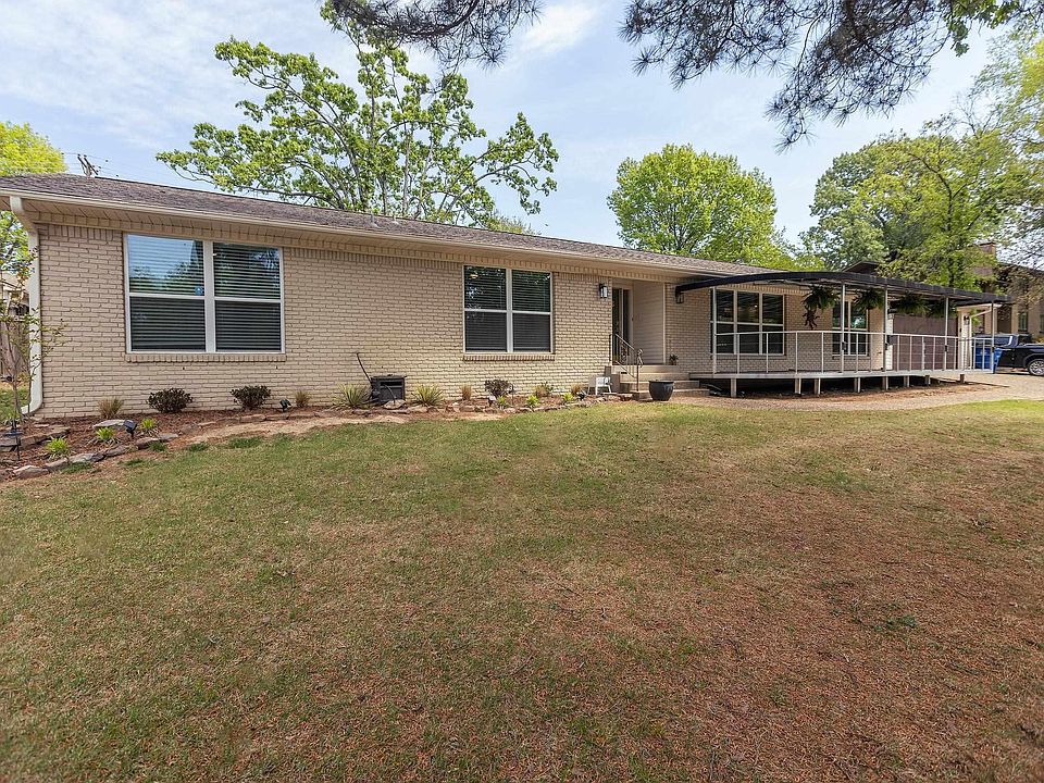 1st image of 3412 N Hills Blvd