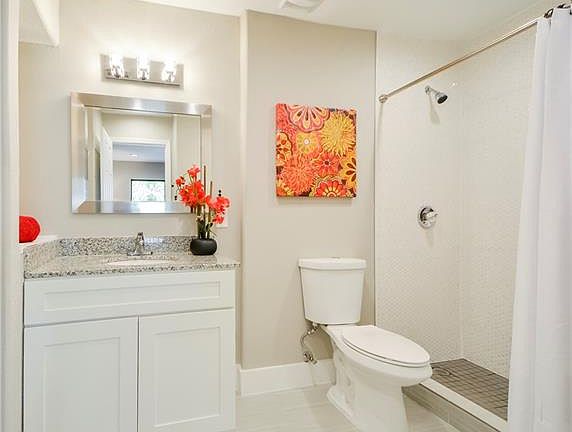 4th image of 935 La Posada Dr #244
