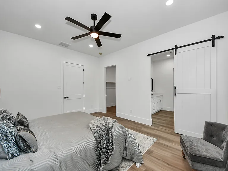 23855 Creekwood Dr — Photo 34