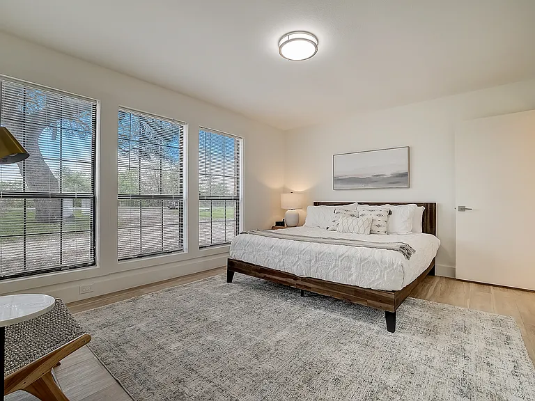 5511 N Dunlap Rd — Photo 6