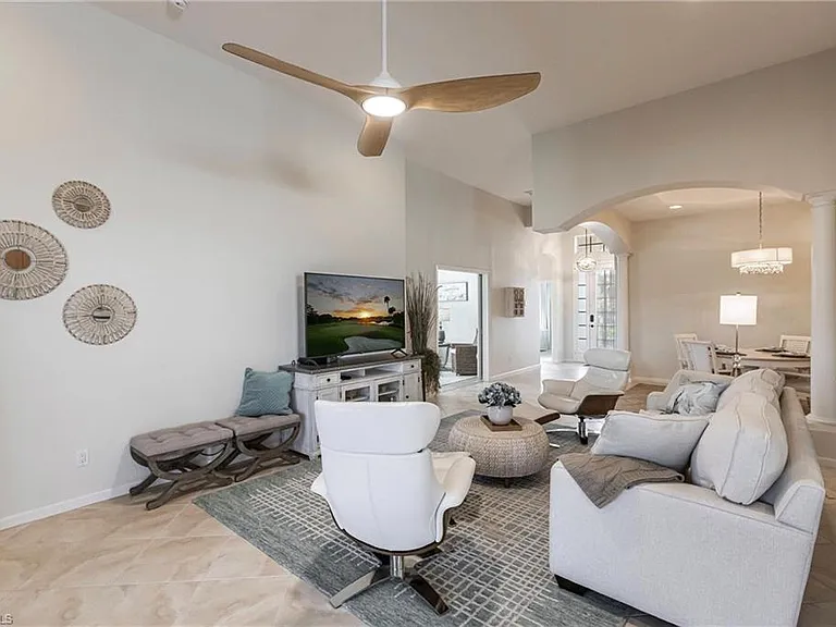 3920 Lakeview Isle Ct — Photo 9