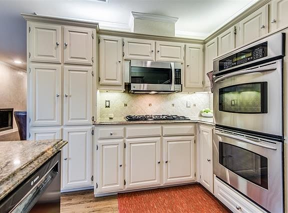 4th image of 14352 Valley Hi Cir