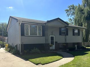 1243 N Lafayette Ct, Griffith, IN 46319