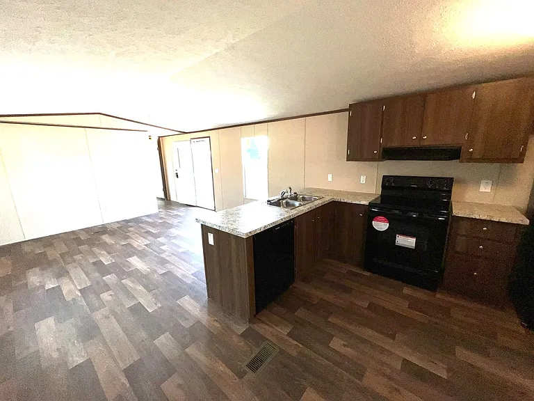 1608 Golden Springs Rd — Photo 4