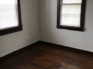 205 1/2 W 61st St, Savannah, GA 31405