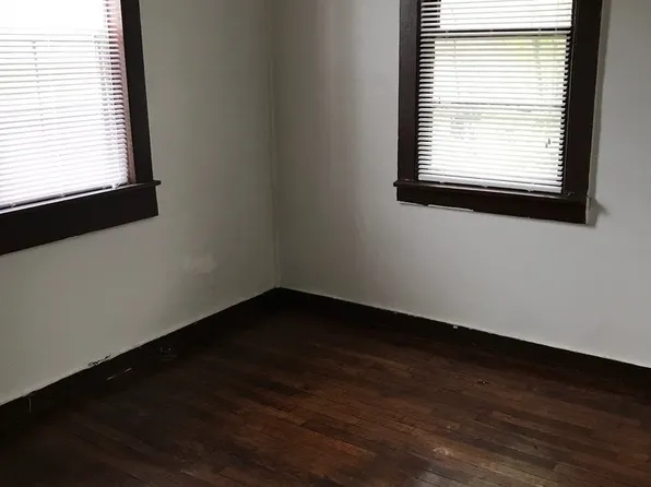 205 1/2 W 61st St, Savannah, GA 31405