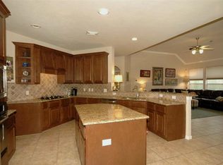 110 Forest Creek Dr, League City, TX 77573