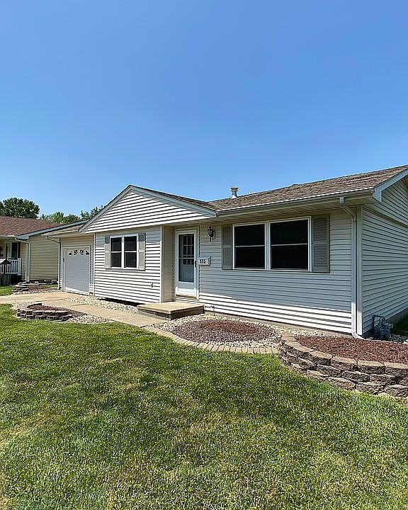 1st image of 115 Rosewood Dr