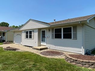 115 Rosewood Dr, Jerseyville, IL 62052