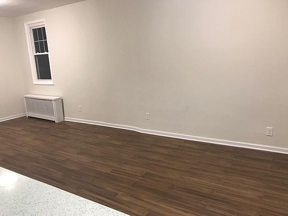3rd image of 12304 5th Ave Floor 2