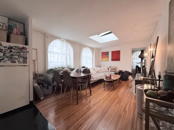 117 West 58th Street image 2 of 10