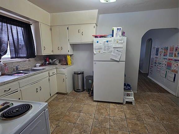 4th image of 701 3rd STREET