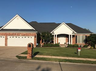 165 Harvest Grv, Imperial, MO 63052