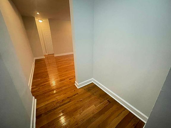 3rd image of 35-25 34th St #D331