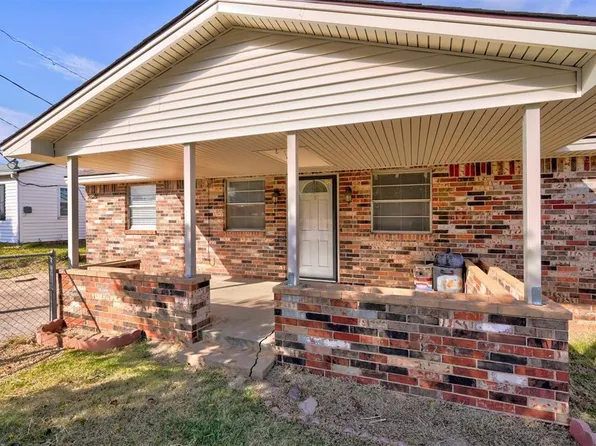 9029 NE 16th St, Midwest City, OK 73130