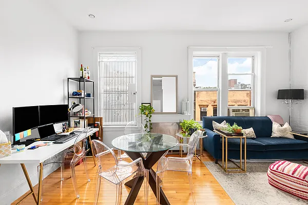 Rented by Compass | media 22