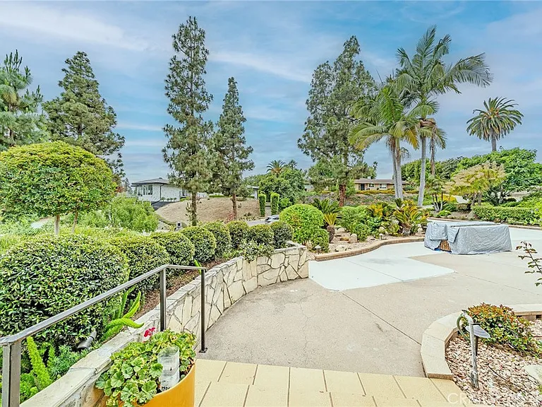 2220 Jose Way — Photo 35