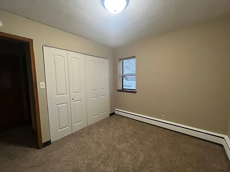 1573 Hartford Ave — Photo 11