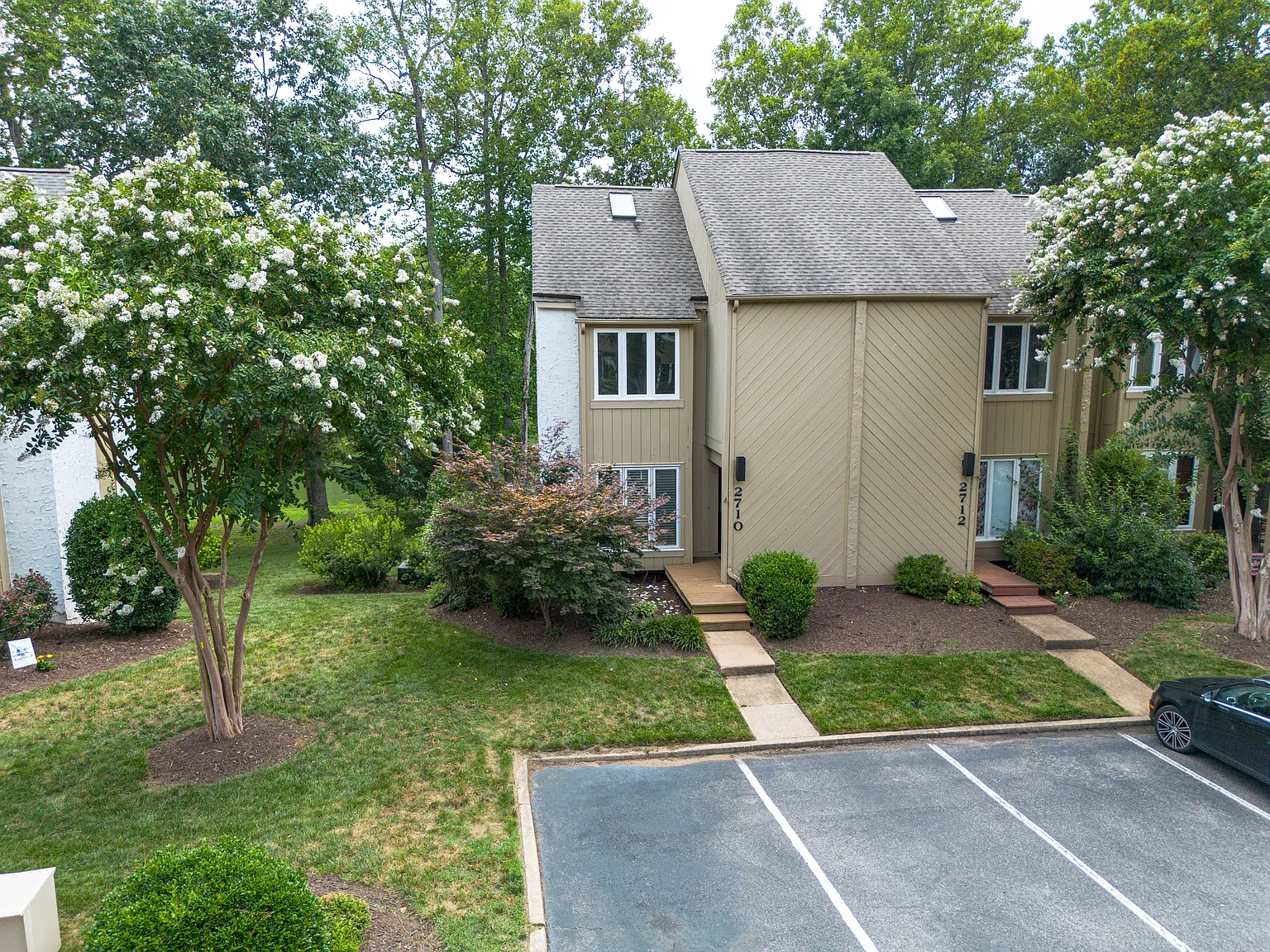 3 bed, 1844 sqft, $2,500 — Photo 3