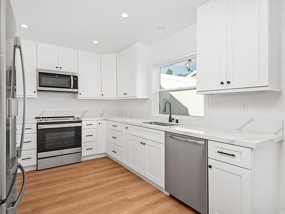 2nd image of 4815 Gardena Ave