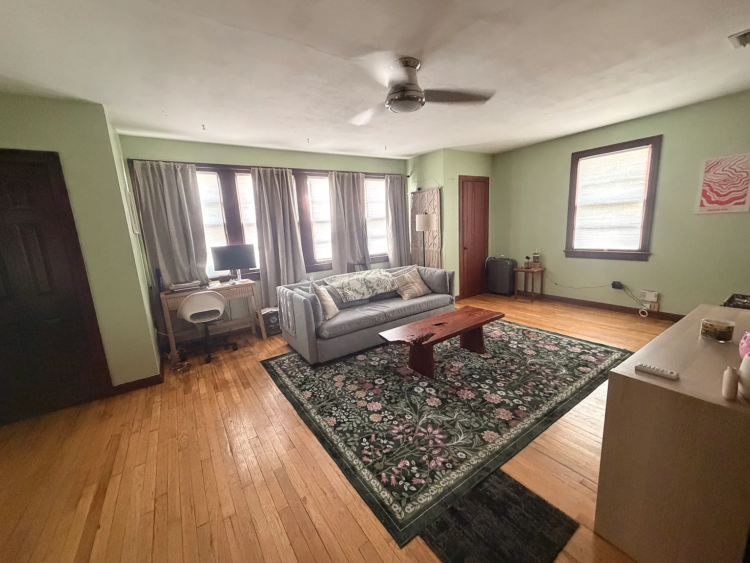 1301 S Albany Ave — Photo 3