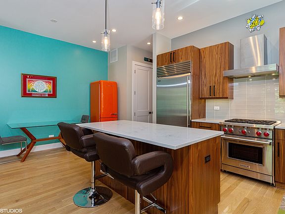 5th image of 3105 N Damen Ave #2S