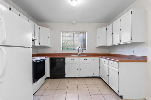 1399 N Amiron Way #B Photo 1