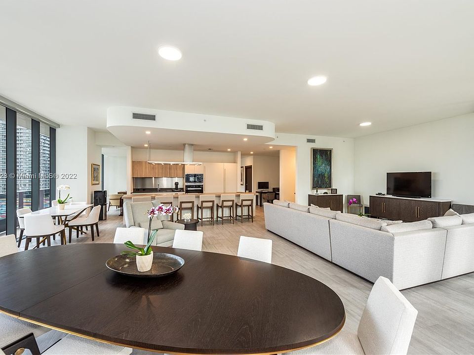 1st image of 1000 Brickell Plz #Townhouse