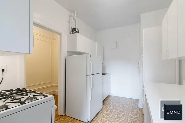 Rented by Bond New York | media 6