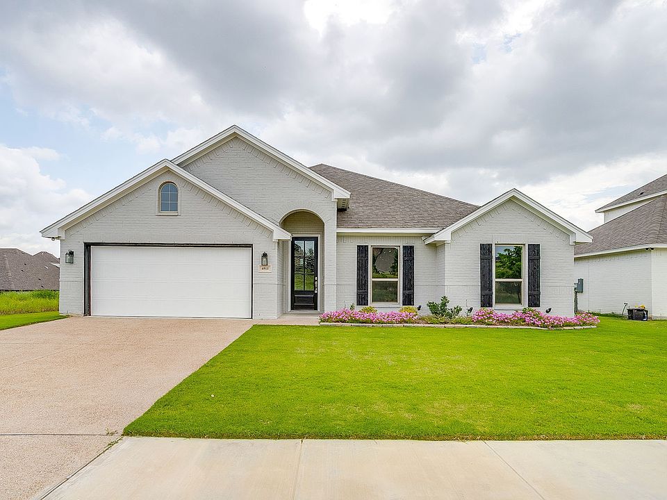 1st image of 6913 Trail Rock Dr