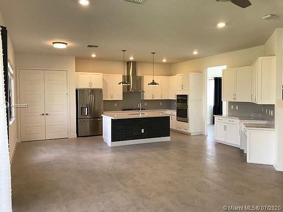 4th image of 10485 S Lago Vista Cir Unit 10485