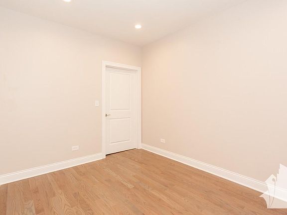 3rd image of 1947 W Chicago Ave #4A