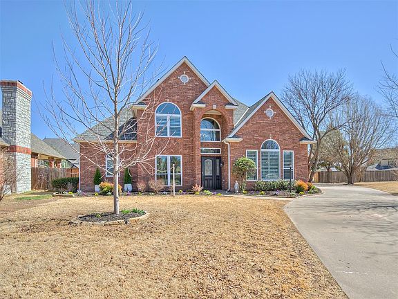 5th image of 2105 Wyckham Pl