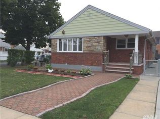 24820 82nd Ave, Jamaica, NY 11426