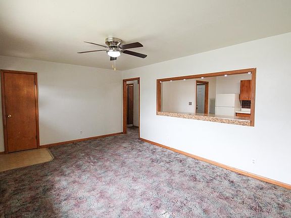 3rd image of 540 Montrose St