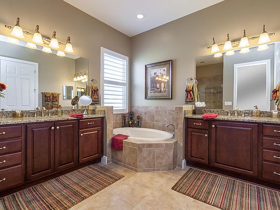 4th image of 129 Burano Ct