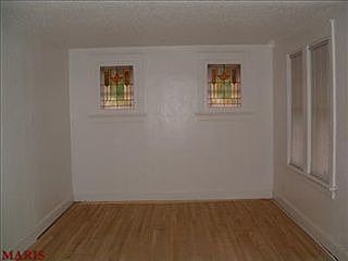 4th image of 3532 Lincoln Ave
