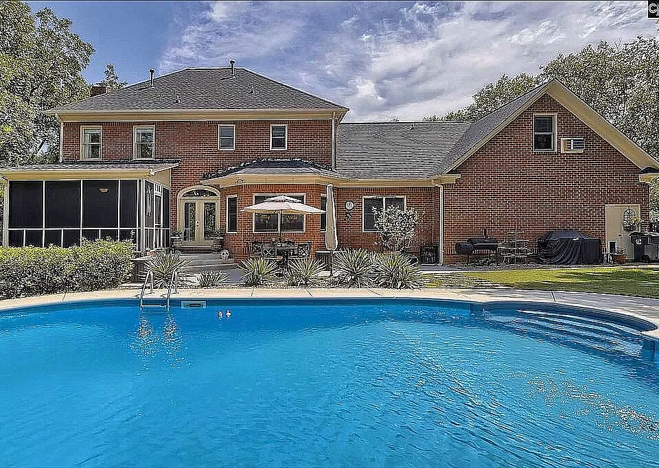 2nd image of 105 Wexford Ln