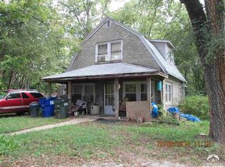 1220 Summit St, Lawrence, KS 66044