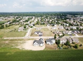 1086 Springcrest Dr, Waterville, OH 43566