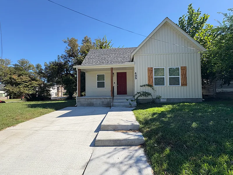 3 bed, 1300 sqft, $1,900 — Photo 3