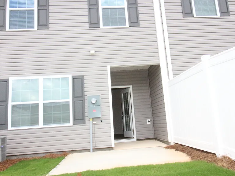1185 Evelynnview Ln — Photo 9