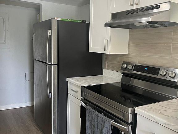 3rd image of 8002 NW 67th Ave