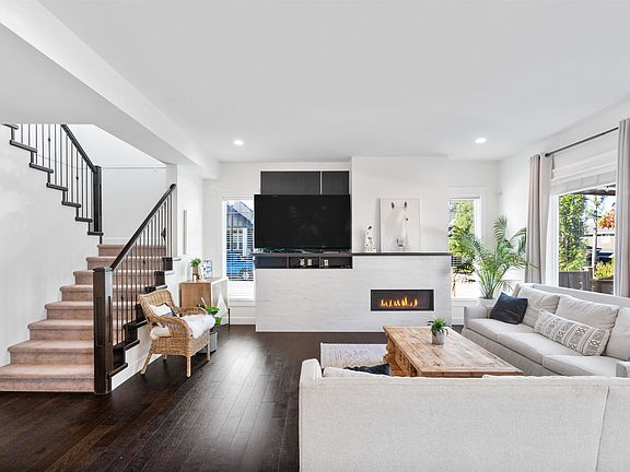 4th image of 16411 26b Ave