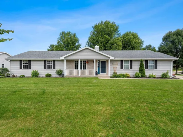 493 Mc Auliffe Heights Trl, Green Bay, WI 54311