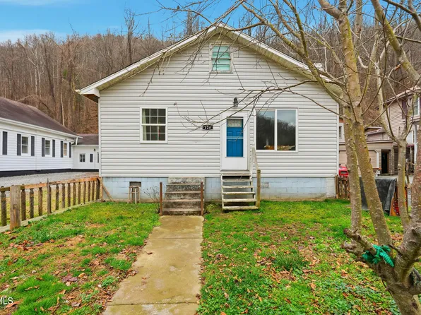 124 Clinchco Main St, Clinchco, VA 24226