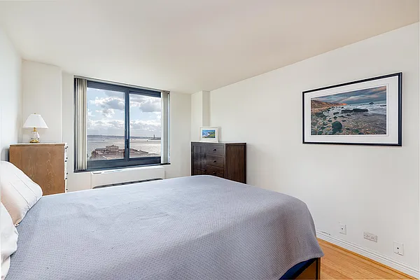 Sold by Douglas Elliman | media 29