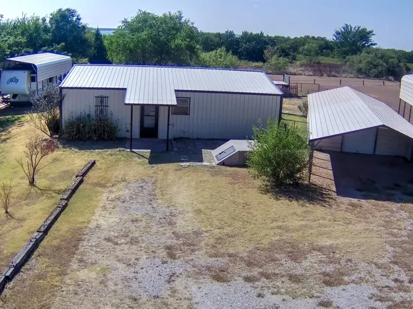 937 N 2782nd Rd, Waurika, OK 73573